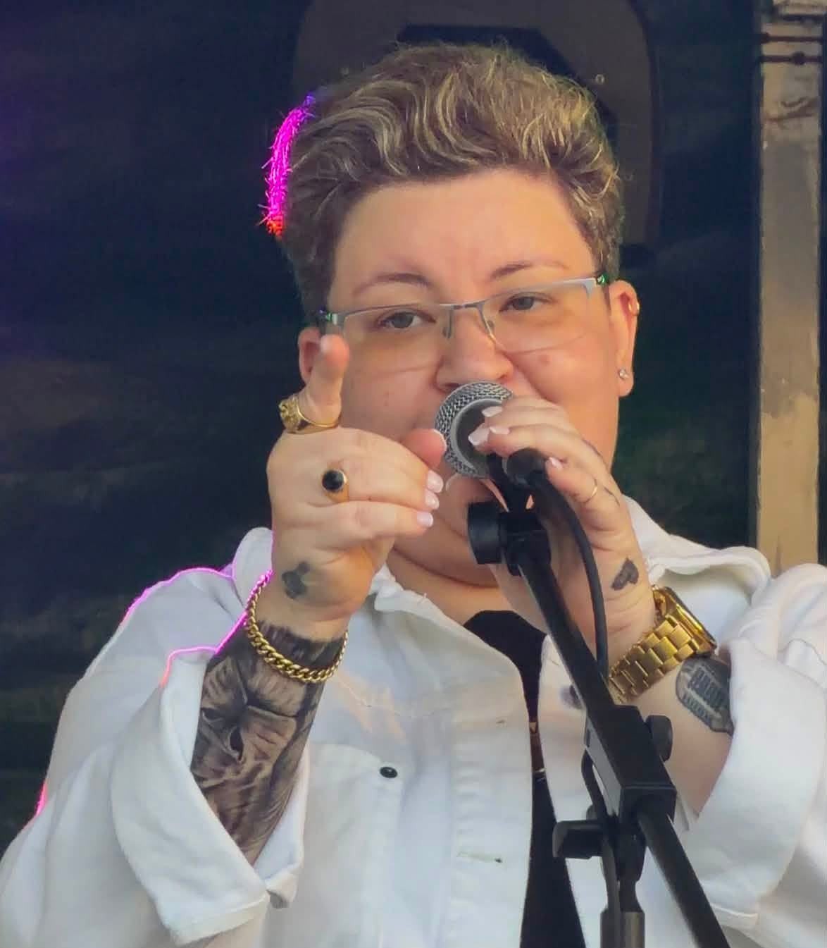 Bety Andrade no Palco
